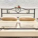 Roncella E La Sua Storia Centro Storico Apartmán *